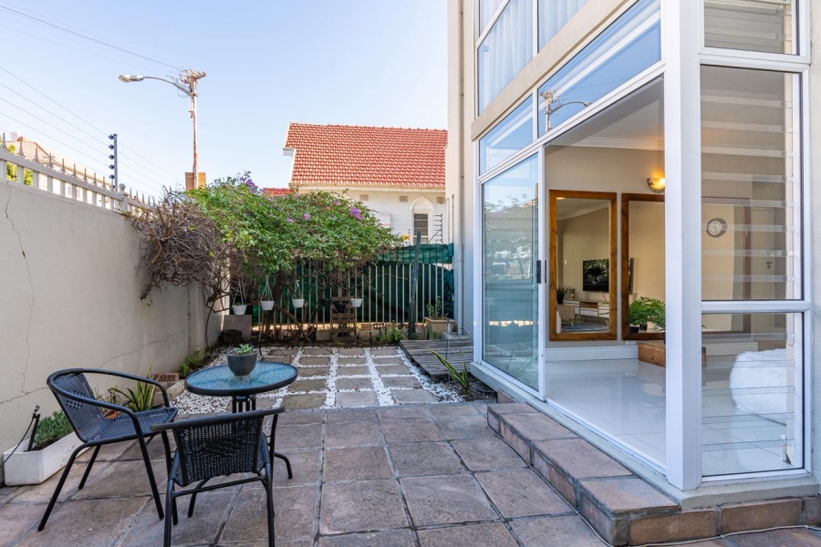 To Let 1 Bedroom Property for Rent in Three Anchor Bay Western Cape